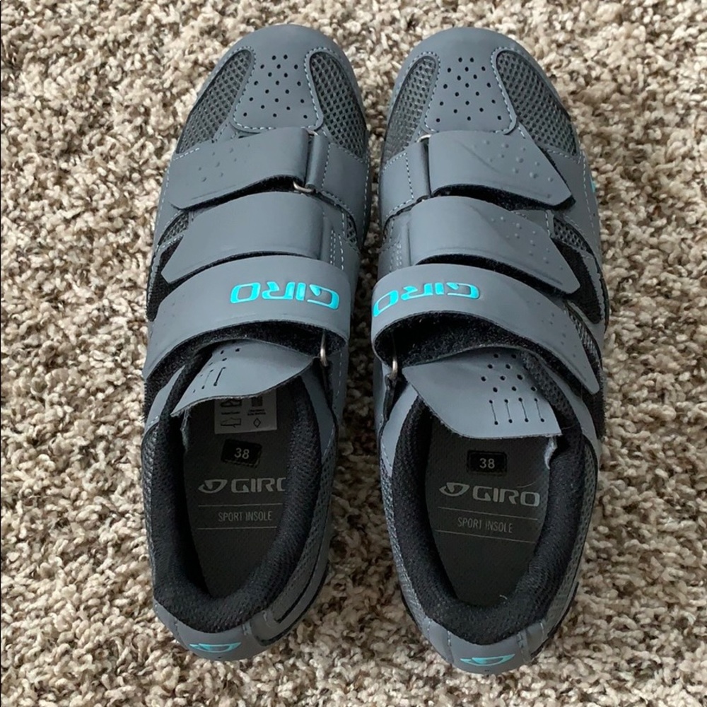 Giro cycling shoes
